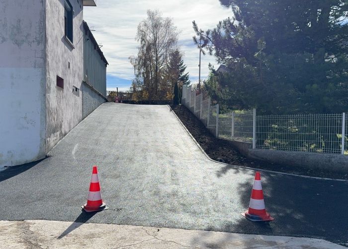 Création d'un accès goudronné a St laurent en Grandvaux par AGTP