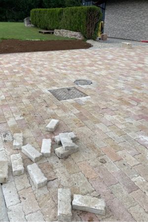 Création d’une terrasse en pavé autoblocan à Bonlieu par AGTP